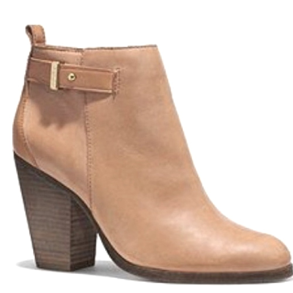COACH || Hewes Tan Ankle Boots with Block Heel. Sz. 9M